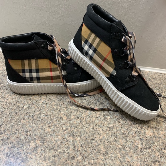Burberry Shoes - Kids Burberry Sneakers